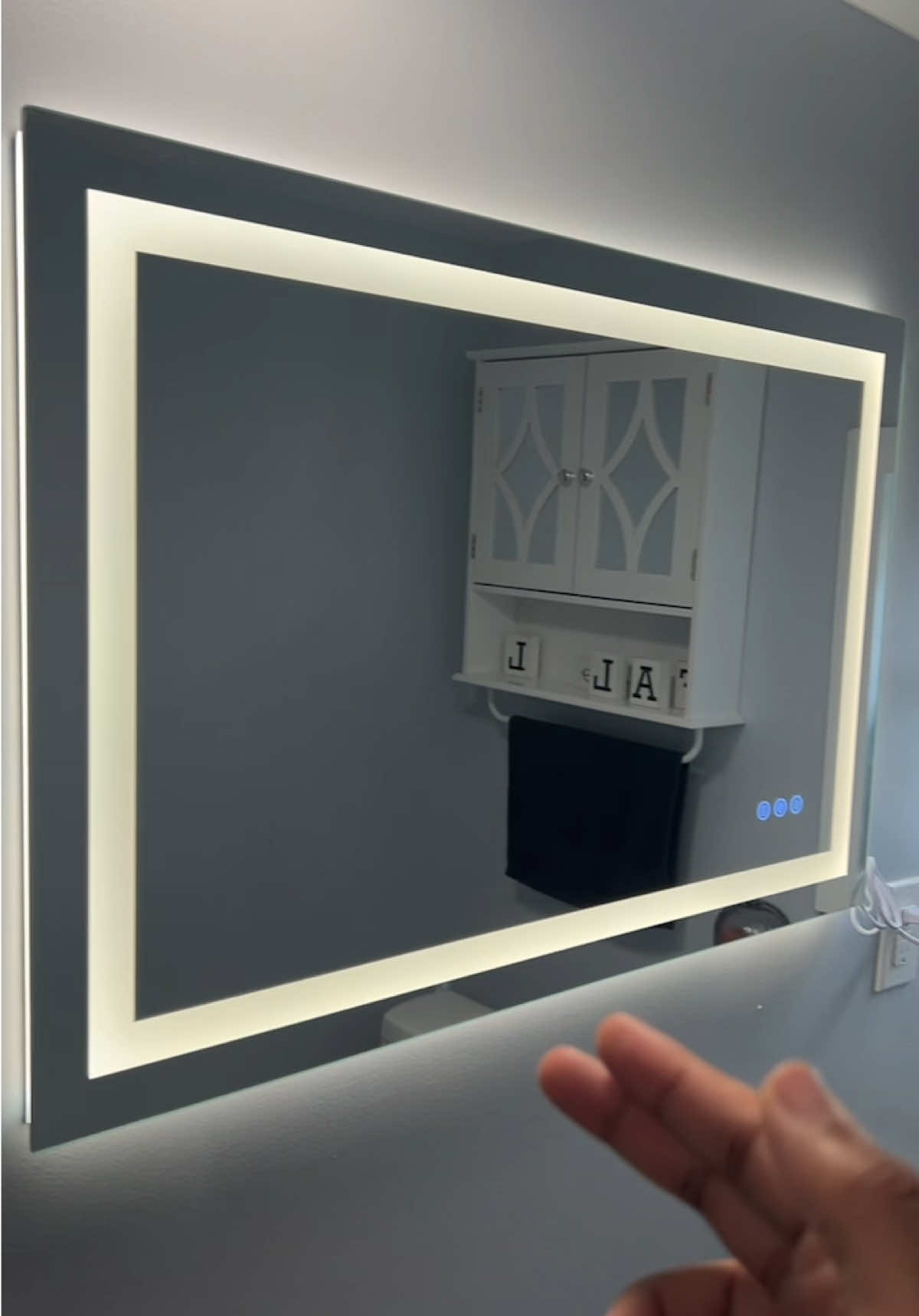 These will be selling out soon so take this as your sign to finally get yours #ledmirror #antifogmirror #antifog #bathroommirror #creatorsearchinsights 