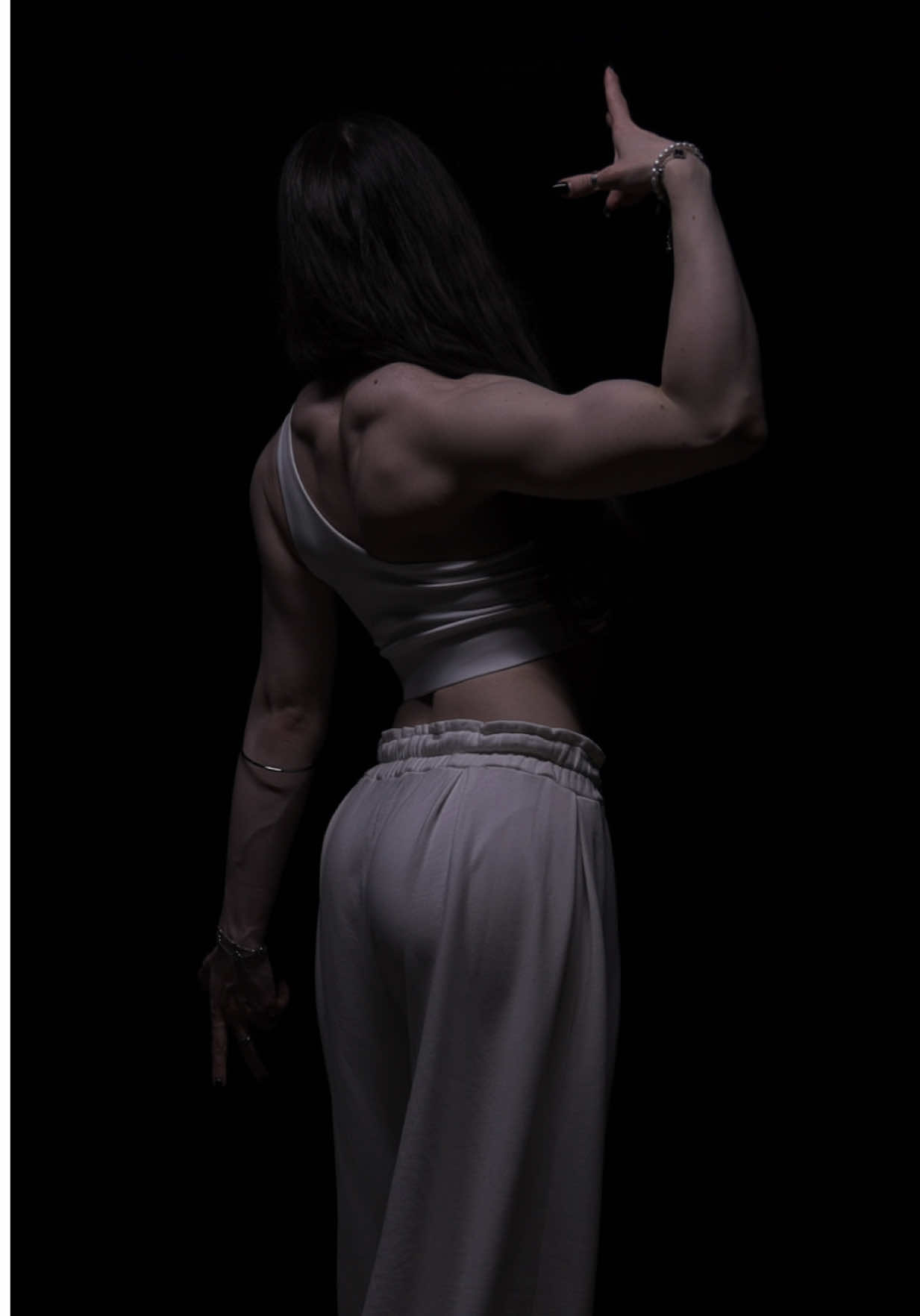 #bodybuilding #gymmotivation #musclemommy #gymgirl #backmuscles     