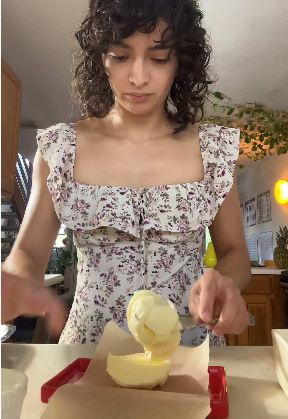 No excuse to not have fresh butter 🫵🏻 #kitchengadgets #sustainableliving #foodhacks #homemadebutter #KitchenHacks 