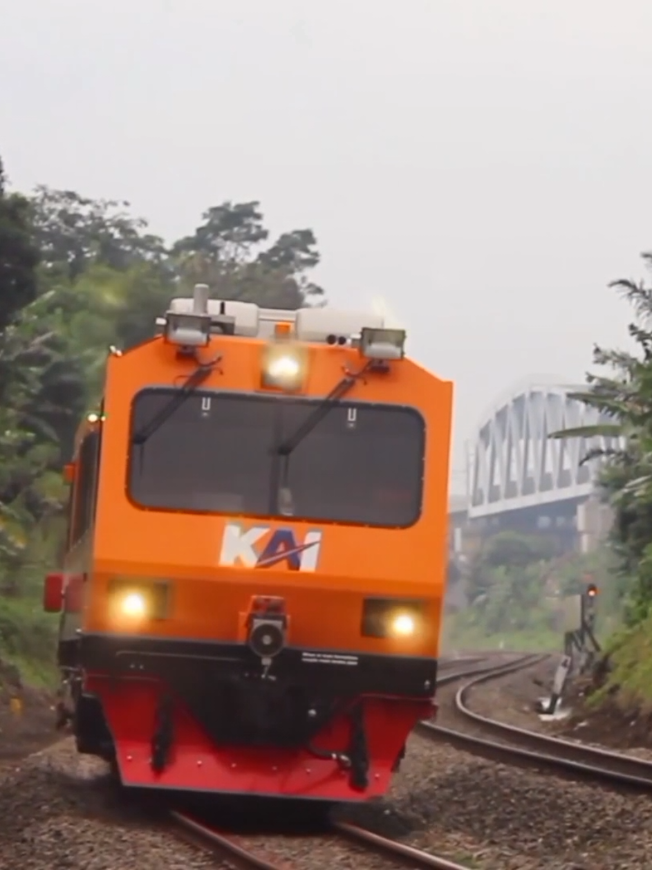 serasa lagi nyuci baju baju sabun molto🗿 #multocupofjoe #fyp #keretaapi #kobongkobong #keretaapiindonesia 