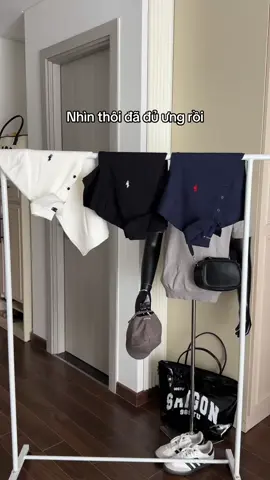 Áo này đẹp luôn 