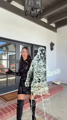 #NeonTwin 