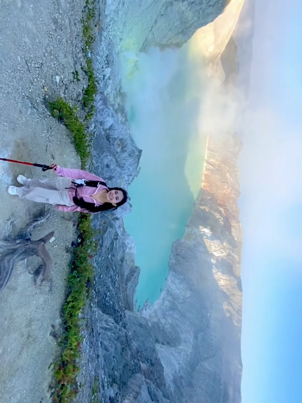 Nyatanya tempat terindah bukan dimana, tapi dengan siapa -2769 mdpl #kawahijen #mountain #fypシ゚ 