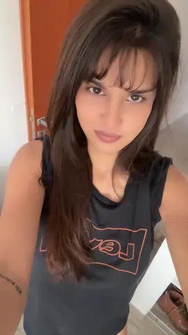 Clean look?🤌🏼 vestite conmigo 😅 #grwm #outfit #electronicmusic #tecno #creamfields 