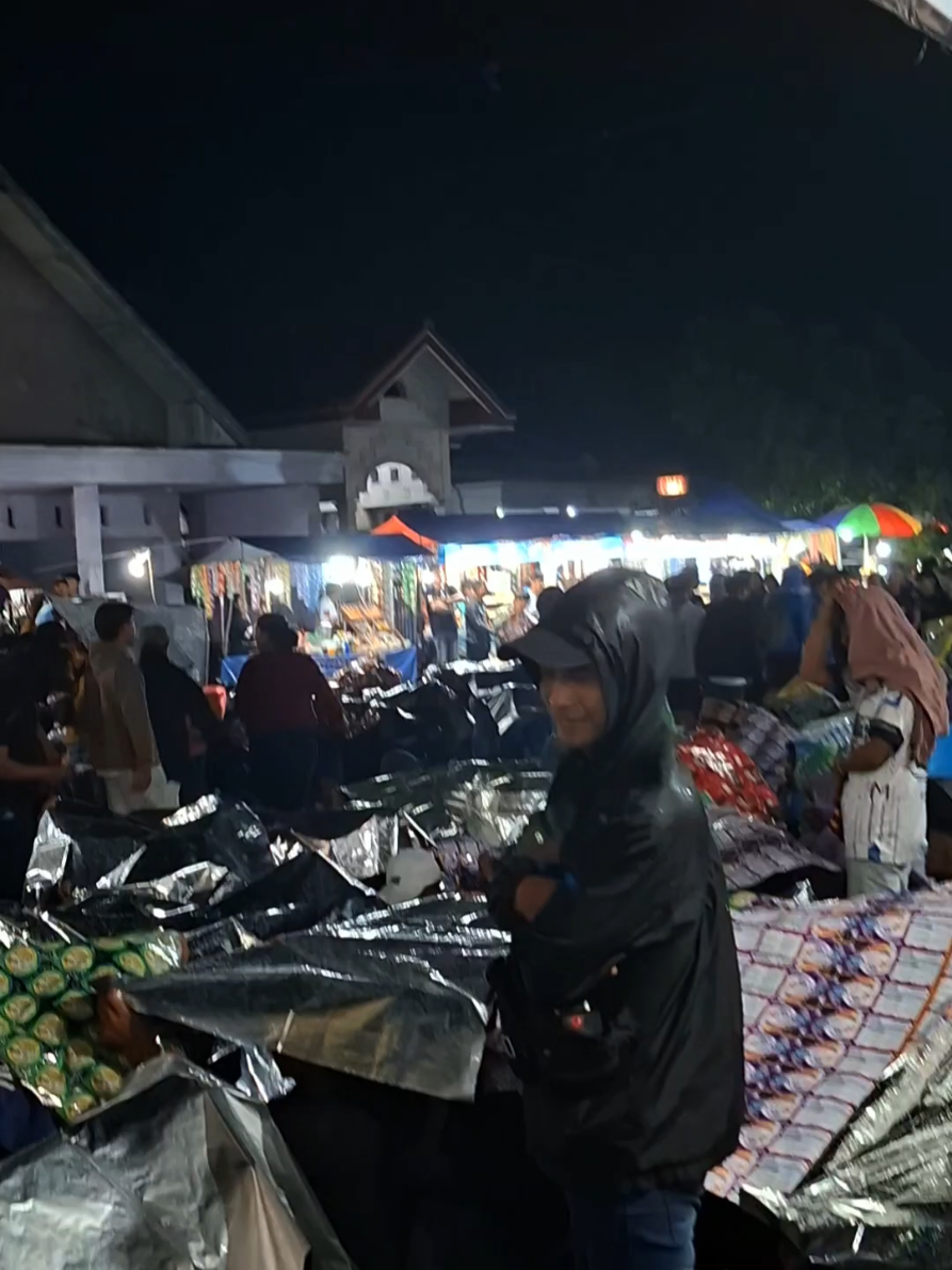 Karnaval Gampingan Random Tiba-tiba turun hujan.🥶 #allingampingan  #karnavalgampingan 