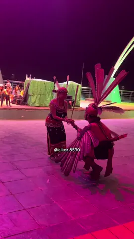 #fypシ゚ #story #tariantradisional #tariandayak #virall #kalimantan #pesonaindonesia #tiktokviral #pesonakalimantan 