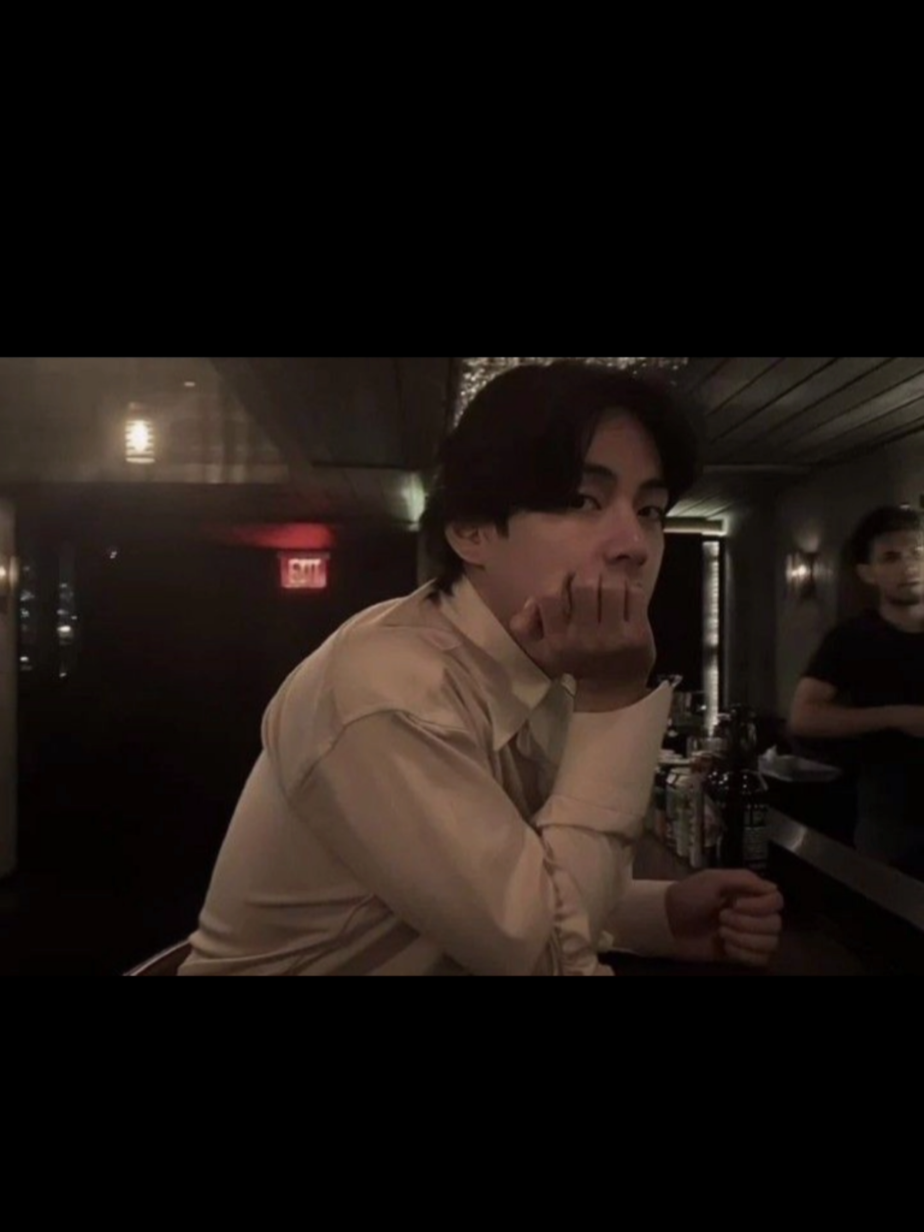 kiss me once, kiss me twice and Kiss me once again... #fyp #vibes #itsbeenalonglongtime #taehyung #jazz