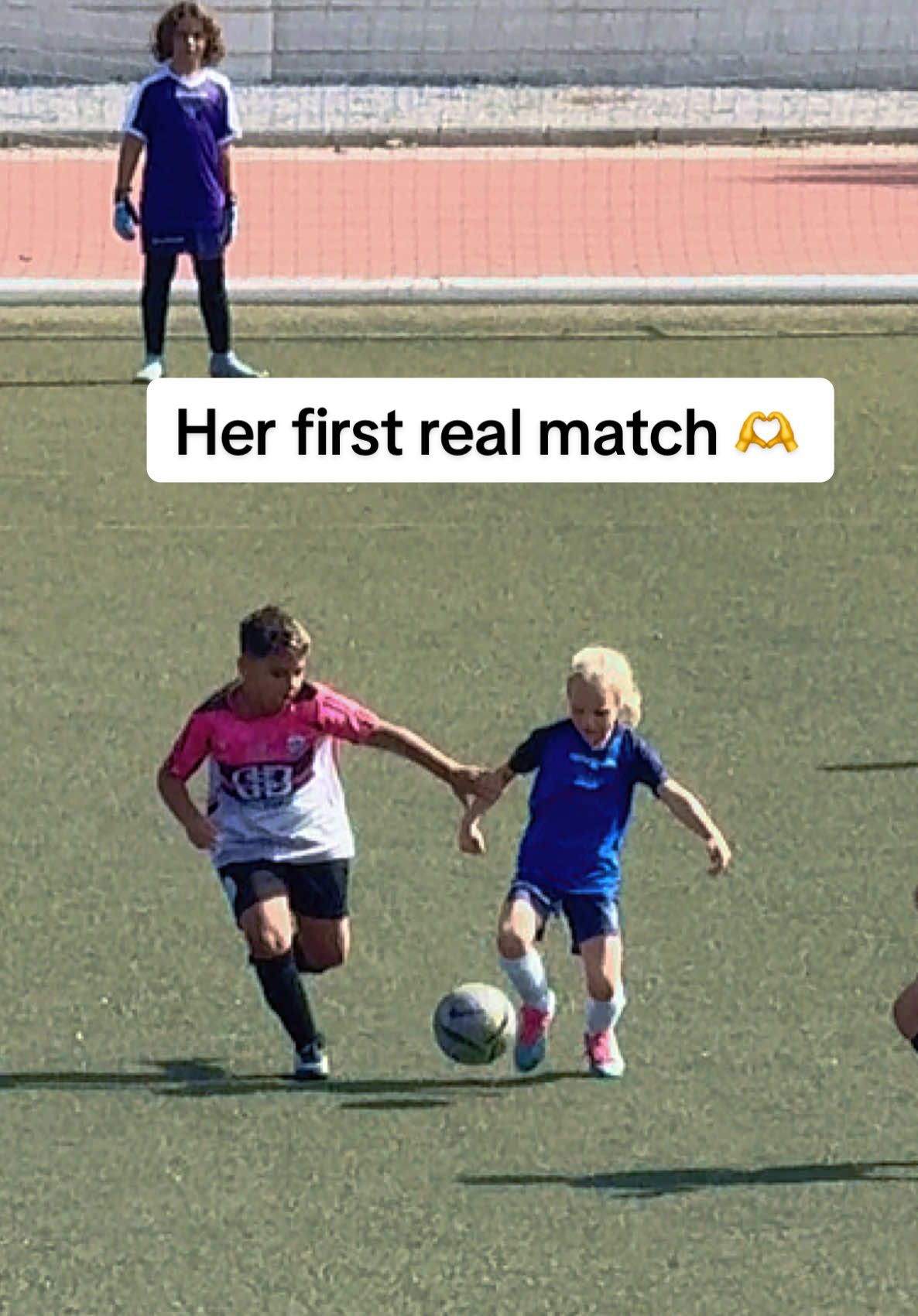 We were a bit worried it might be too big of a step - she’s only been training for a month and barely had time to learn about positions. But she had so much fun and the team played so well 🫶 #football #fyp #Soccer #foryou 