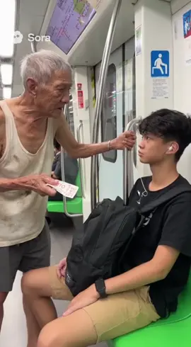Kids these days 🤣 but lowkey he’s got a point #funny #knn #singapore #mrt #😂😂😂 