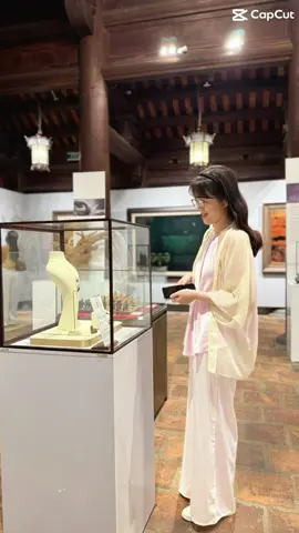 Triển lãm đặc biệt Tranh sơn mài & Trầm hương tại Văn Miếu - Quốc Tử Giám từ 10 - 22/10/2025 🥰 #chungminhanchay #vegan #cặpđôiănchay #triểnlãm #vănmieuquoctugiam 