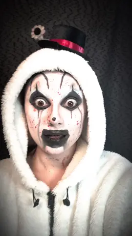 TAKE ME WITH HERRRR #arttheclowncosplay #arttheclown #cosplay #halloweenmakeup #terrifierclown 