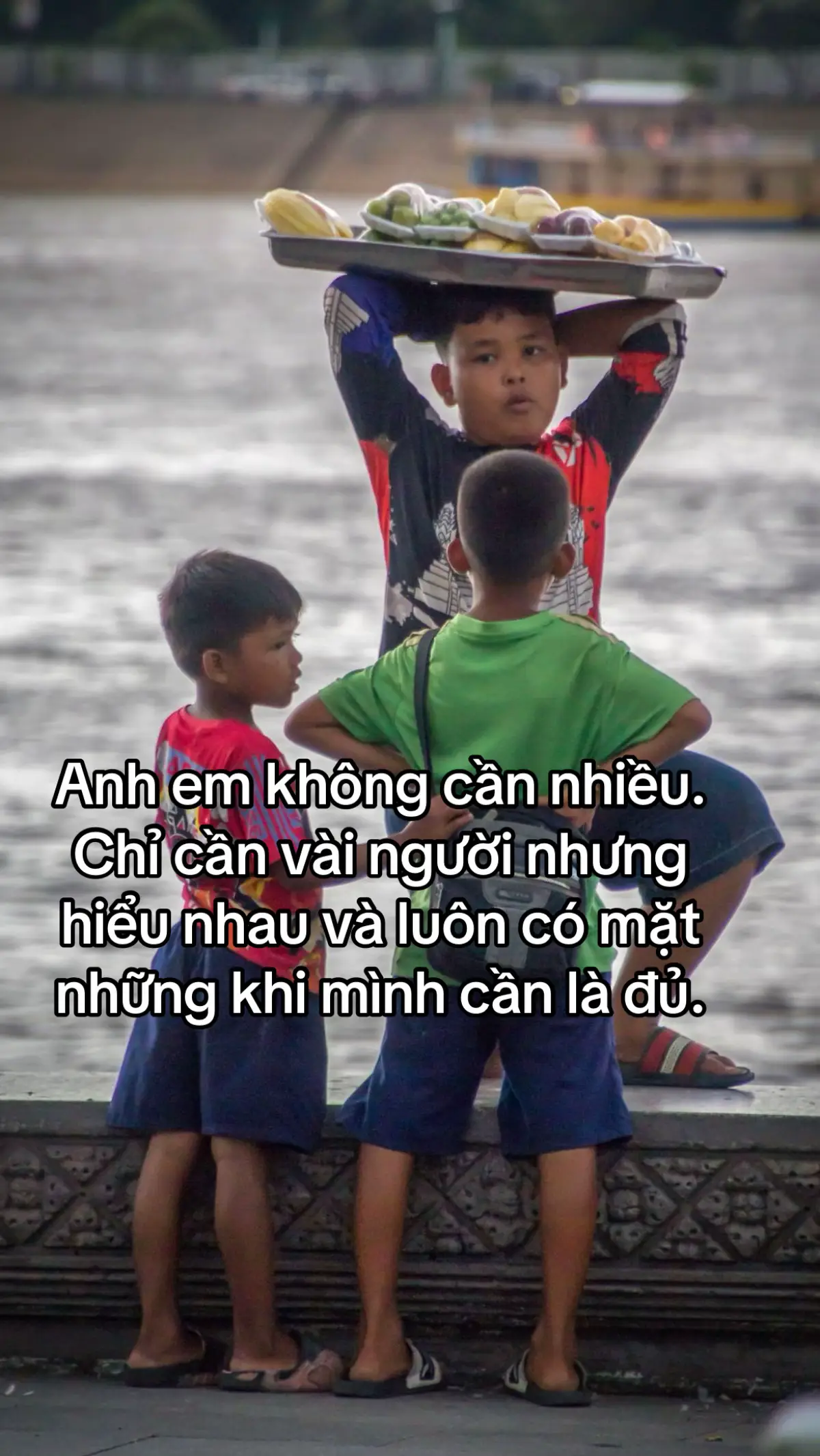 Anh em không cần nhiều. Chỉ cần vài người nhưng hiểu nhau và luôn có mặt những khi mình cần là đủ. #xuhuonggggggggggggggggg #xuhuongtiktok #cuocsong #Ngaymaitotdep💸 