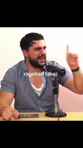 “Where does it end with ketchup” 😂 never seen Joey that mad #basementyard #joesantagato #frankalvarez #ragebaiter #ragebait #rage #comedyclips #podcasttiktok #funnyfriends #bestievibes #podcastclips #unhingedclips #fyp #foryoupage #trending #spookyseason #autumnvibes🍁 #october 