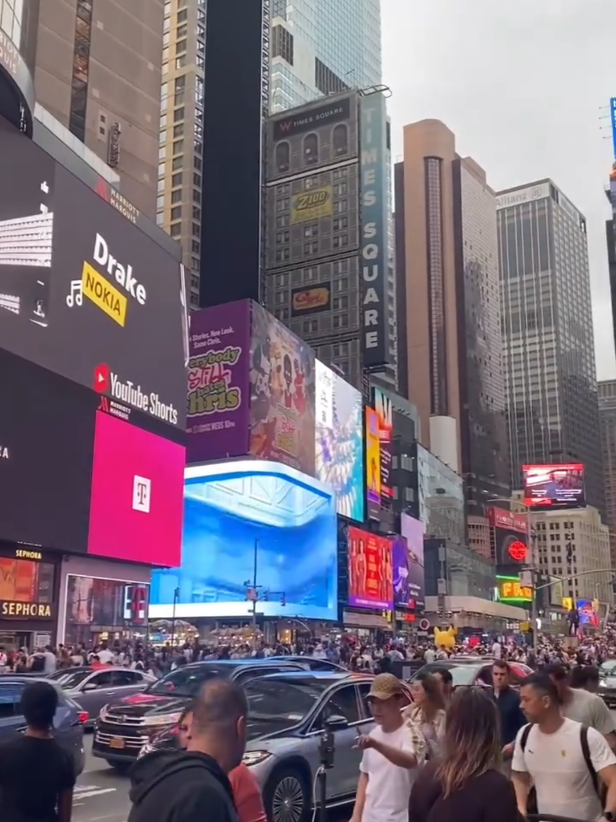 🚨 POV: You just landed in NEW YORK 😍🔥 #NewYork #Viral #CityOfDreams #TravelTiktok #TravelGoals 