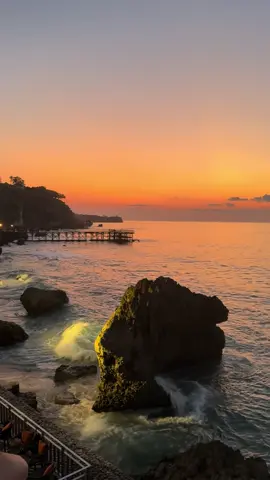 🌅 #bali #rockbarbali #travel #sunset #ocean 