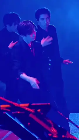 Nghe bảo dạo này đang hót bài#离开我的依赖🤡  đi dày đế bằng mặc tây trang 