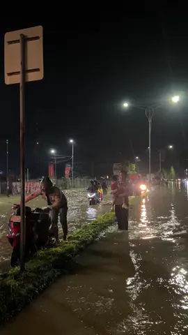 kondisi medan malam ini #polriuntukmasyarakat #polritidakpernahberkhianat #polriuntukindonesia #polripresisi 