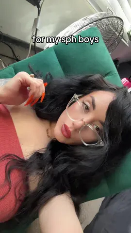 Tiny too duh 🤏🏻