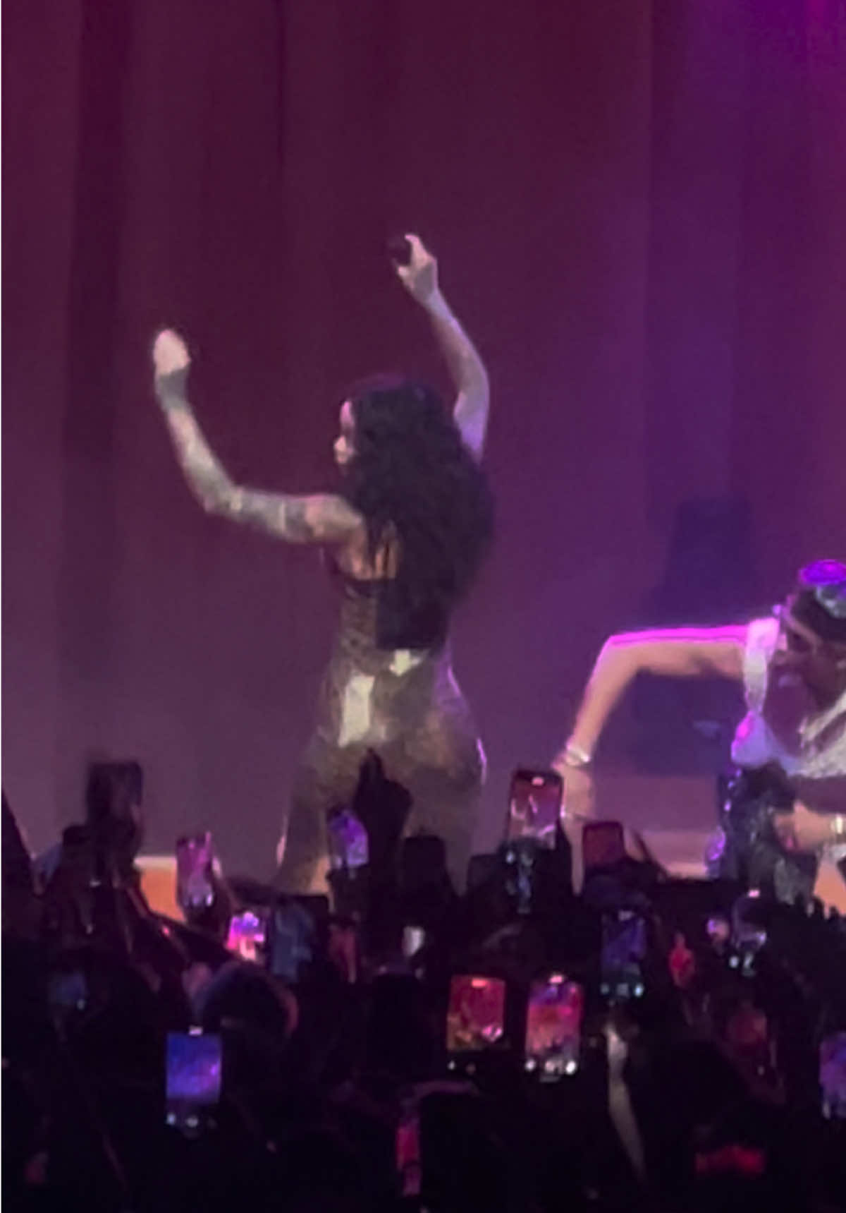 @DESTINCONRAD sounds sooo good live & @Kehlani bodieddd 10/10 show 🤩🤩  #fyp #foryou #brooklyn #brooklynparamount #destinconrad #kehlani #nyccreator 