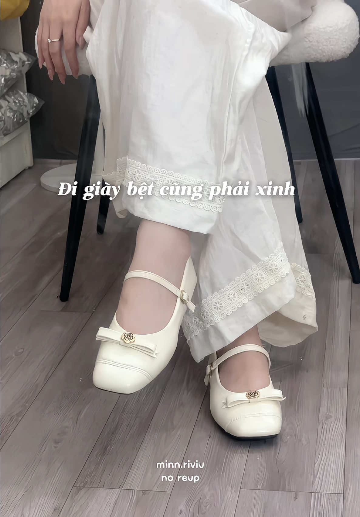 Đôi giày mang tỉu thơ vừa xinh vừa dịu 🙆‍♀️ #giayxinh #giày #giaybupbe #meybanni #minnriviu 