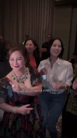 #CapCut cứ lưu cái clip này ở đây đợi ngày Trấn thành hay Đàm cụt vào lò, lôi ra ăn mừng thì hết sảy con bà bảy #nguyenphuonghang #tranthanh #damvinhhung 