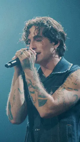 ROMA ❤️ Sempre un’emozione immensa suonare a casa. Paolo, questa è tutta per te. Ci vediamo stasera per la seconda data 🫶🏻