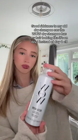 I have been raving about this dry shampoo since I got it, ZERO white residue on the hair, and just a little goes a long way !!!