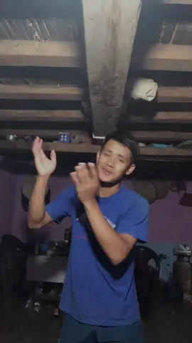 Bato mathi bato muni#gurungsong❤️  #lhomey_grg❤️#repostplzz❤✌🏼  #fypシ #keepsupporting 