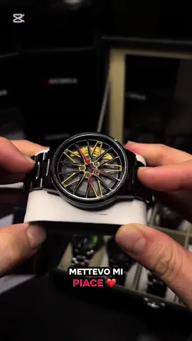 Mi raccomando RICORDATI DI CONDIVIDERE se vuoi riceverlo IN REGALO..🤦‍♂️🎁 #orologio #ideeregalo #LAMBORGHINI #challenge #tiktokviral 