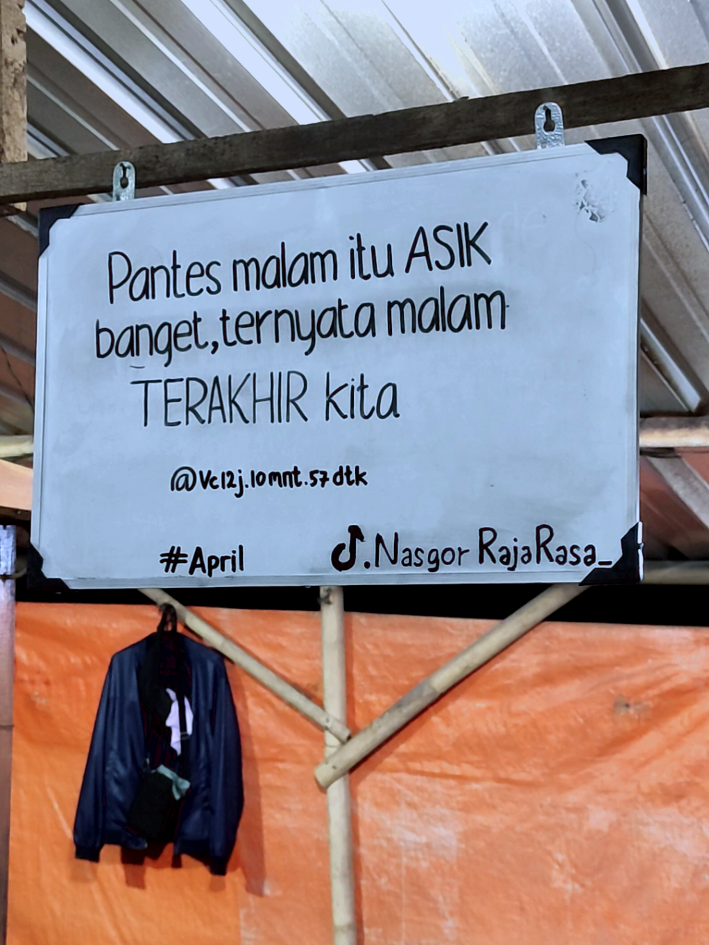 @cah_gabuut4 beh vc iso jam jaman, nglalekne butuh taunan. #quotes #jowostory #storyjowo #fyp #masukberanda #nasigorengrajarasa #ponorgo24jam #fyppppppppppppppppppppppp #jowopride #rombongannyeni #sampitak 