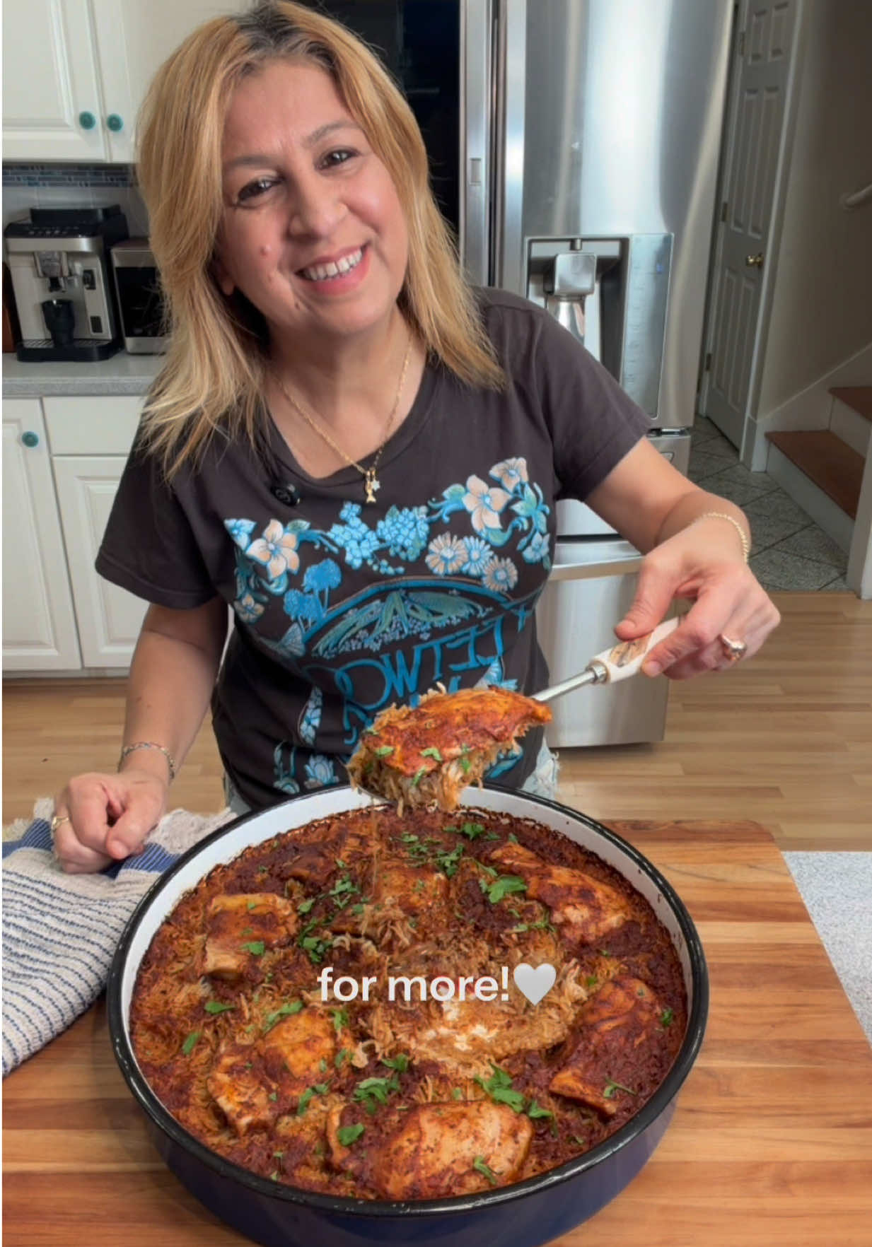 IRAQI T’BEET! 🥘 This is one of my favorite childhood dishes of Baharat Baked Chicken and Rice! This Iraqi traditional dish is called t'beet (from the Arabic word 