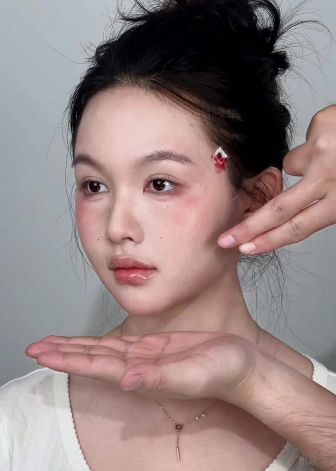 💫 From Tired Bride to Radiant Beauty — in Just 40 Minutes! After the wedding rush, this newlywed felt her face looked tired and saggy. One 9D Facelift session brought back her glow — firm, lifted, and full of confidence again. ✨ Because true love deserves a truly beautiful you. 💍 #9DFacelift #FacialLift #BridalGlow #FacialRejuvenation #YouthfulFace     