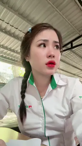 #fypppppppppppppppppppppppppppppp #xuhuongtiktok #khôngthẫmđịnhngườithân #fecredit #xuhuongtiktok cà lâm cà lâm quá trời ơi 🤥🤥 #vayvon #vaykhongphi #vitrasau