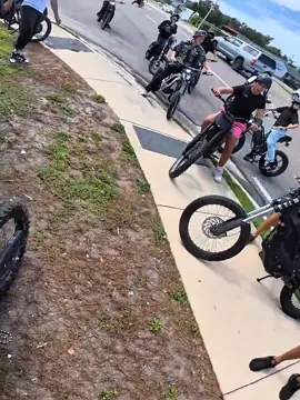 he fell #fyp #viral #bike #losangeless 