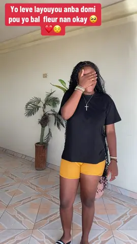 Bel jès @Layouyou😝💜 @🐜Neg fidèle pa gwosi💔🥺 