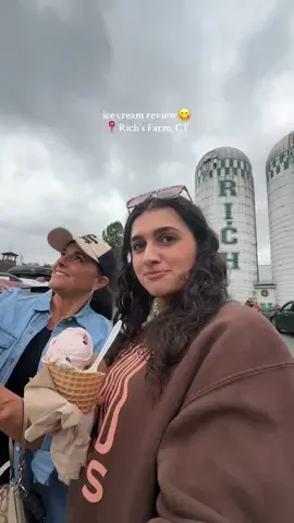 the BEST ice cream! both combos were insane but i will stand by my pairing as the most complementary😋 #icecream #sweettreat #richsfarm #ctfinds #fyp 