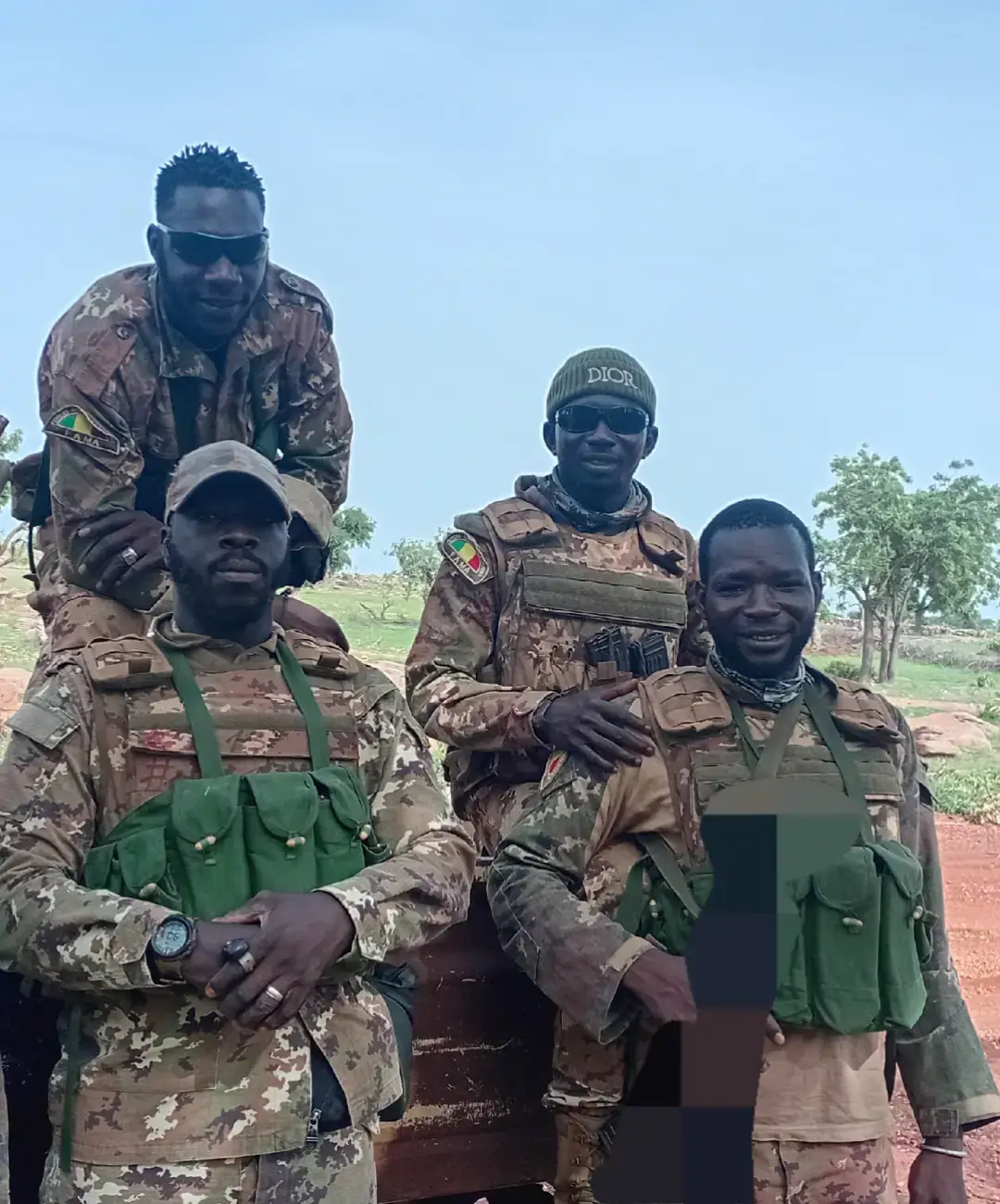 #le moral est bon# que Allah le tout puissant nous #protège contre nos ennemis #