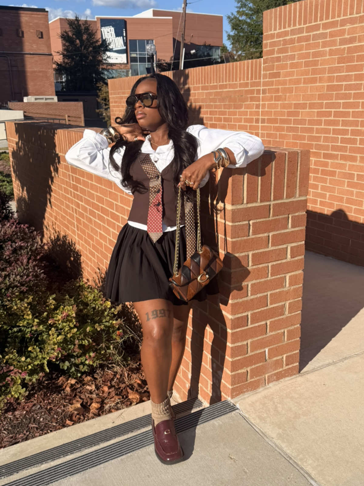 A little outfit of the day for homecoming! @Coach @ZARA @UNIQLO USA @Aritzia #homecomingsurprise #jacksonmississippi #jsuhomecoming #outfitinspo #outfitideas #outfitinspiration #OOTD #outfitoftheday #collegeoutfits #homecomingoutfit 