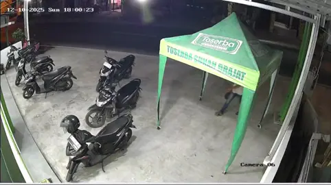 Mohon infonya lurr kemalingan sepedah motor🙏🏻#lamongan24jam #lamonganpopuler #lamonganupdate #fyp 