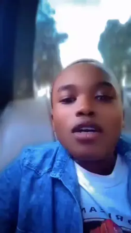 she looks at me 😀#fypp ##viral 