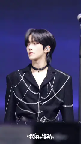 [FANMEETING ABO DESIRE IN THAILAND] Tame me Hoàng Tinh 💙🦊🧡🐯 @eliot_huang @kipuka_qiu #abodesiretheseries #abodesire #eliothuang #kipukaqiu #垂涎desire