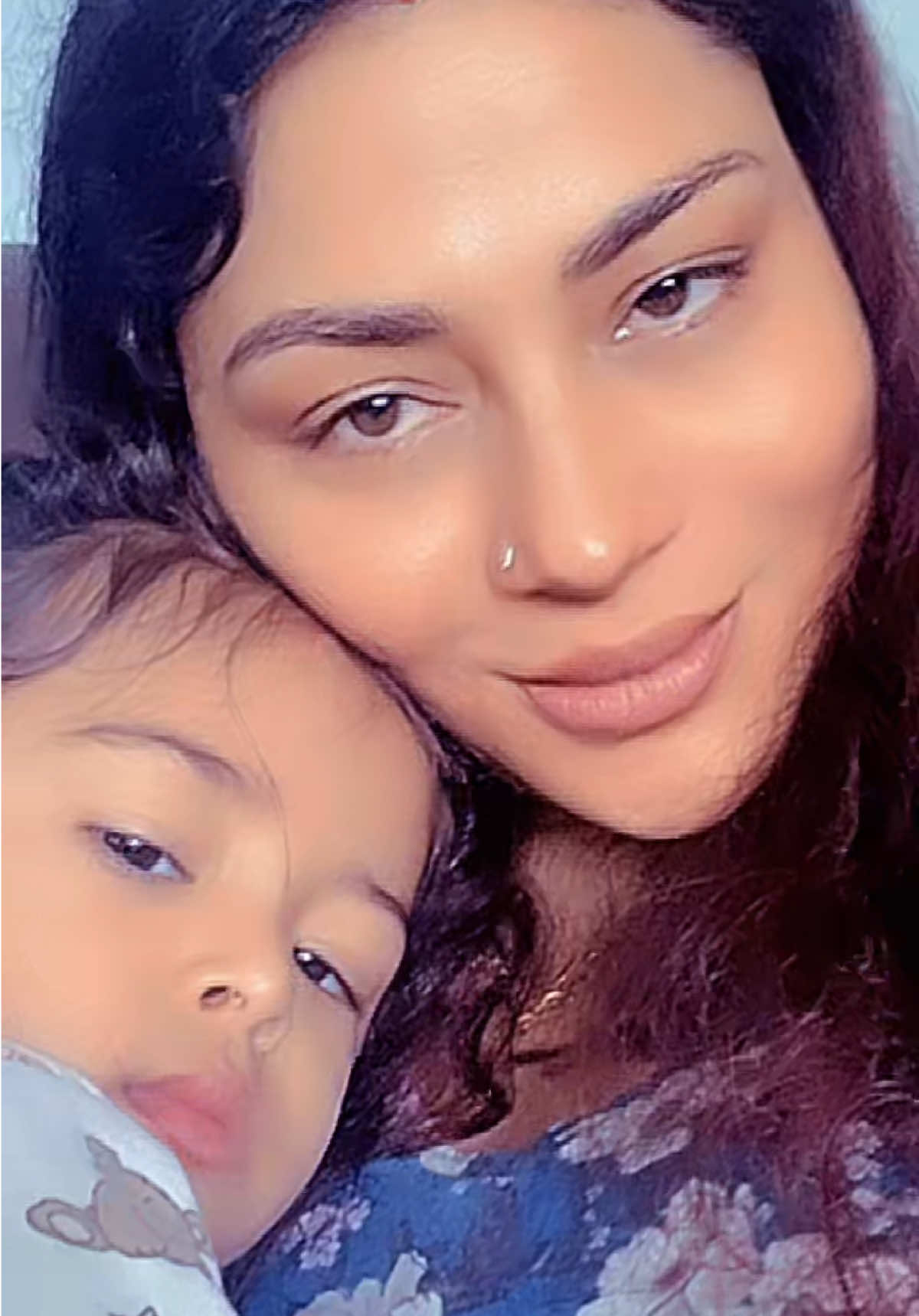 #momdaughter # Time flies in the blink of an eye — soon my little daughter will be all grown up and far from me. That’s why I want to spend as much time with her as I can.#myblessings 