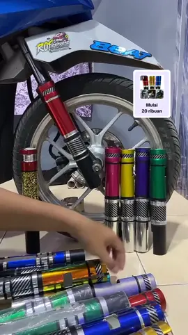 Pasang cover shok depan biar motormu makin beda dan terlindungi dari kerusakan! Pilihan warna lengkap.