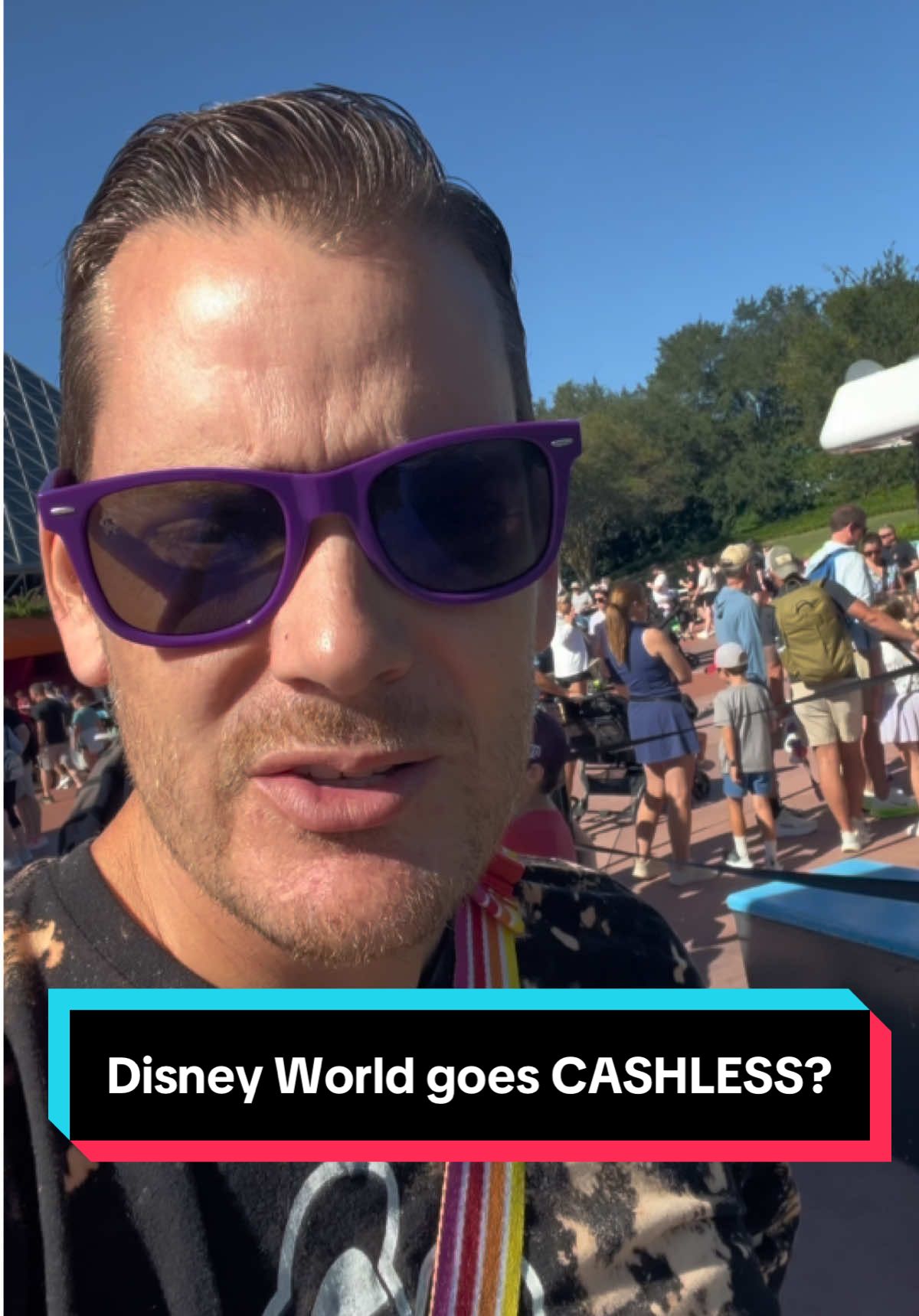 Disney World is going cashless but why? I legit am always curious if it’s purely an ops driven decision or something else? Have any of you seen other theme parks going cashless too bc this is a growing trend. #disneyworld #disneyparks #disneyadult #disneycastmember #wdw 