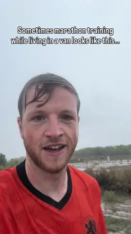 Only 4 weeks until the Indy Monumental Marathon! Are we prepared? 🤷‍♀️ Have we had some beautiful views? 💯 #marathontraining #vanlife #vanlifecouple #Running 