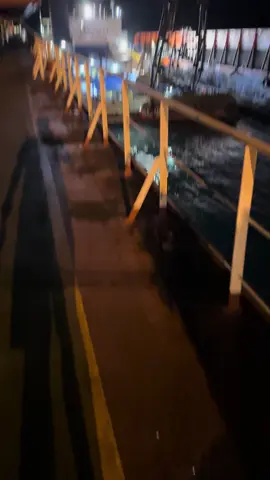 Membiarkan semua menjadi lebih baik . . . . #fyp #indonesia #laut #malam 