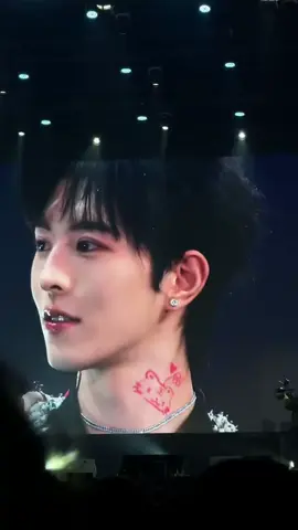Why so Gorgeous Quiqui 😭#quidingjie #xingqui #Eliothuang  #desire4Bkkfanmeeting  #d4ferventbkk 