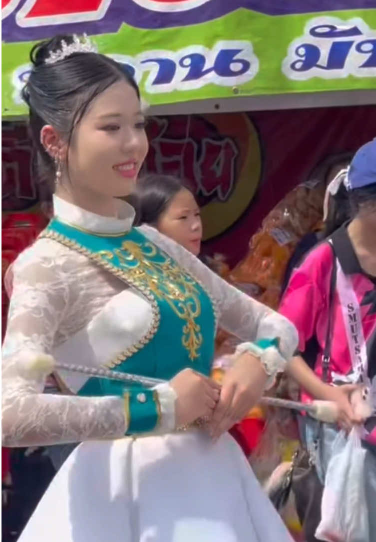 น้ำตาติไหล #สตรีสมุทรปราการ #คฑากร #ดรัมเมเยอร์ #งานแห่ผ้าพระสมุทรเจดีย์ 