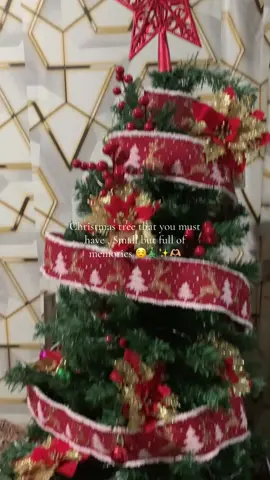 Christmas tree that has affordable price✨🫶🏼 This is so perfect for youu. May iba2 pang sizes😍🫶🏼 #christmastree #christmas #decorations #tiktokaffiliatemarketing #foryoupagе 