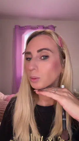 Réponse à @Emeline.bdt 💙🤍 voilà mon makeup du jour avec le nouveau fond de teint @BenefitFrance blush @Too Faced  nouvelle palette de @Sephora Collection #makeup#toofaced#benefit#pourtoi 